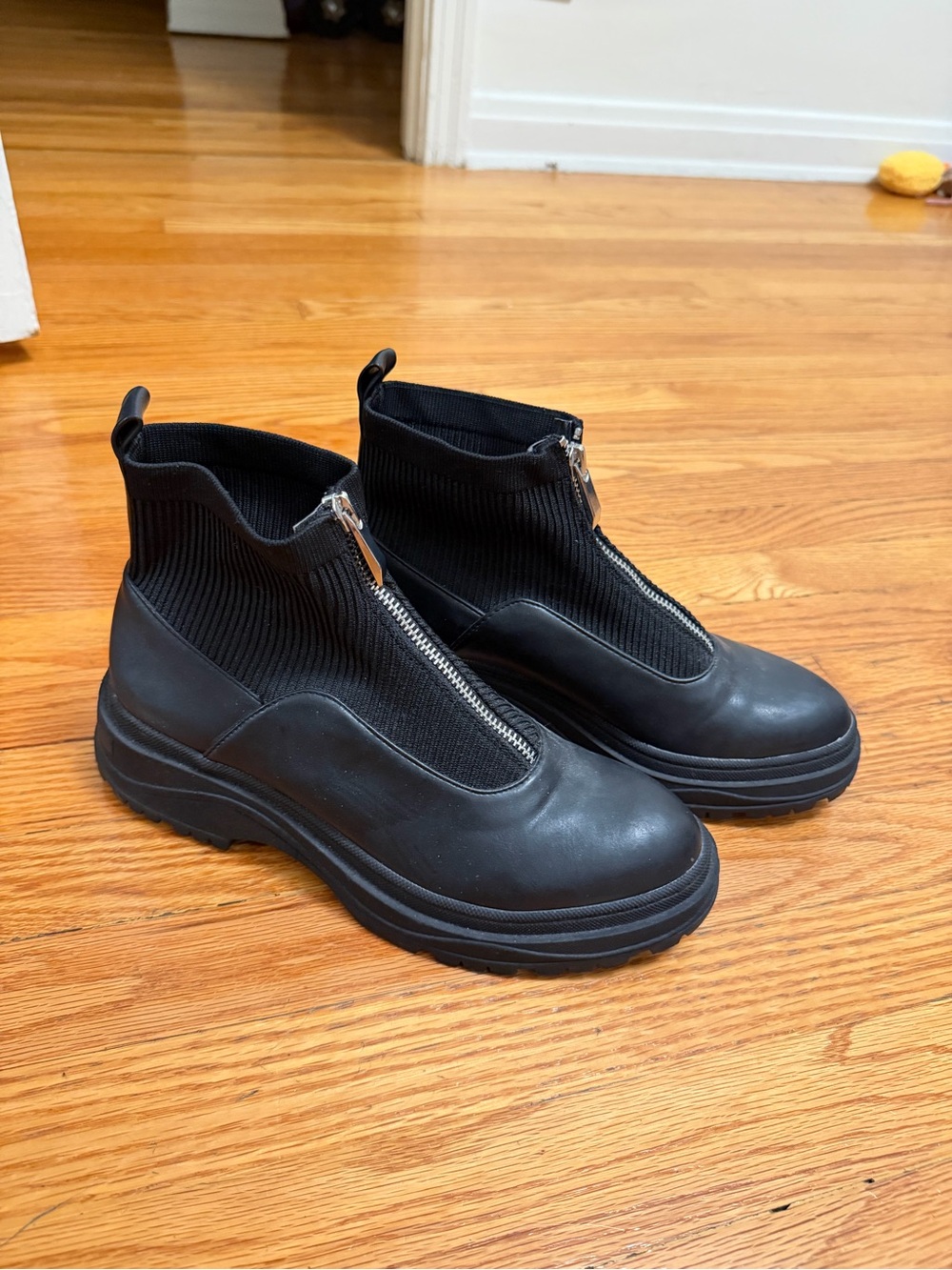 Zara Black Zip-Front Chunky Chelsea Boots